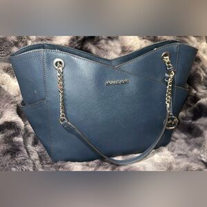 Michael Kors Jet Set Travel Large Saffiano Leather Shoulder Bag in a navy